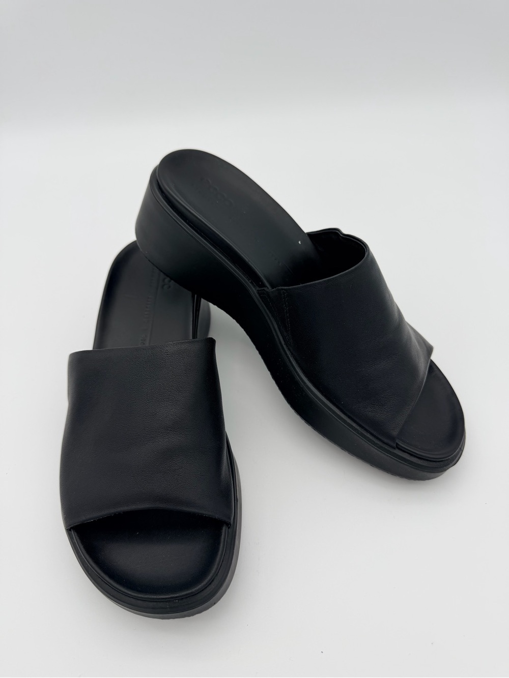 Ecco Black Slip-On Platform Slide Sandals Leather EU 37